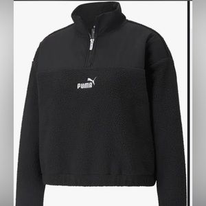 Never worn Puma half zip jacket ⚫️